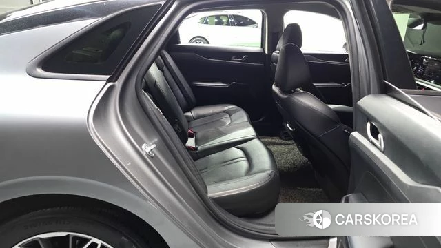 Kia K5 3rd generation 2022 Серебряный из Кореи, фото 2
