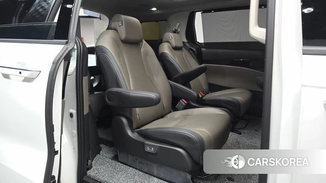 Kia The New Carnival 4th Generation 2025 Белый из Кореи, фото 2