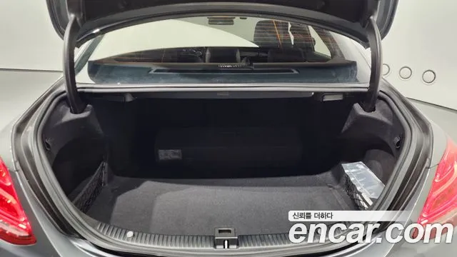 Mercedes-Benz C-Class W205 2018 Серый из Кореи, фото 2