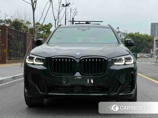 BMW X3 2023 Черный из Китая, фото 2