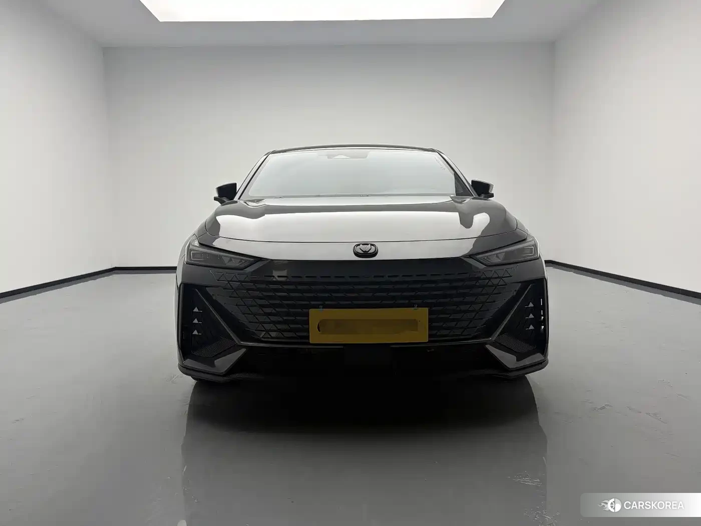 Chang'an UNI-V 2023 Silver/gray из Китая, фото 2