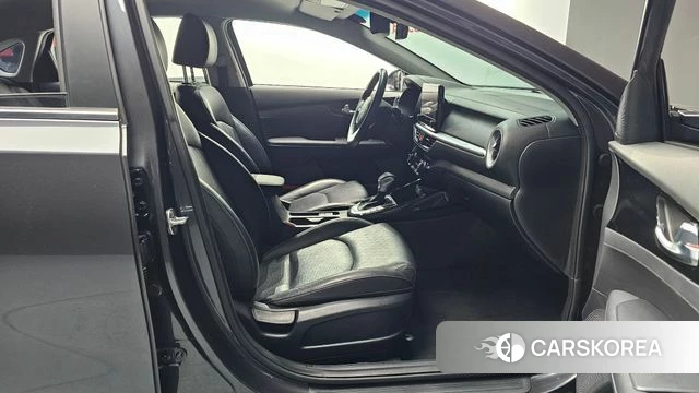 Kia The New K3 2nd generation 2022 Серый из Кореи, фото 2