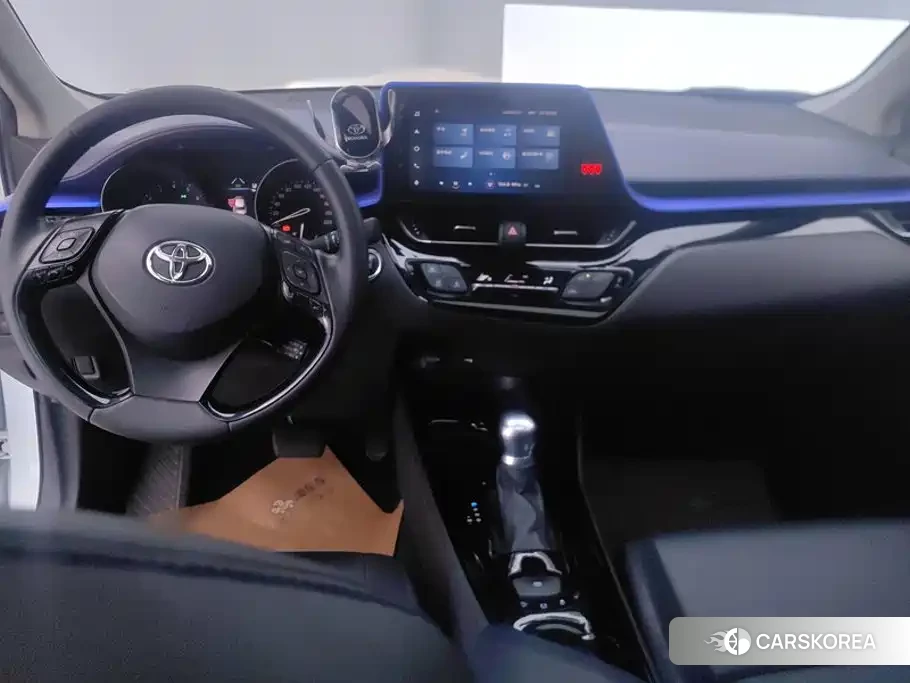 Toyota C-HR 2022 Белый из Китая, фото 2