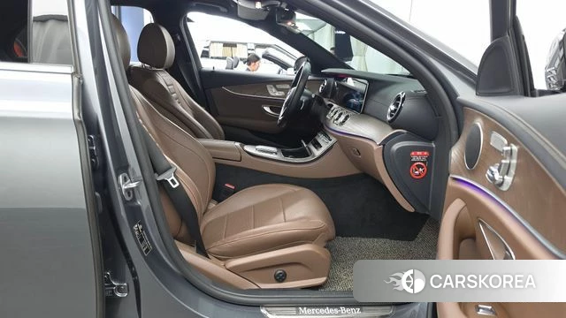Mercedes-Benz E-Class W213 2020 Серый из Кореи, фото 2