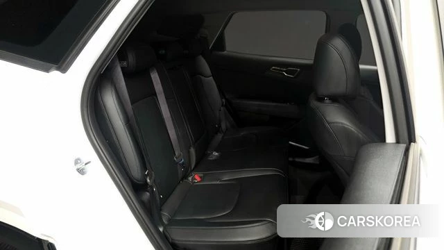 Kia Sportage 5th Generation Hybrid 2023 Белый из Кореи, фото 2