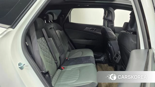 Kia Sportage 5th Generation Hybrid 2024 Белый из Кореи, фото 2