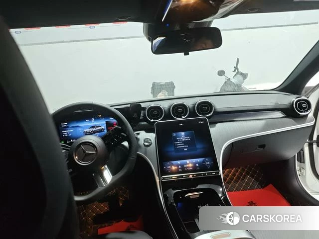 Mercedes-Benz Class C 2024 Белый из Китая, фото 2