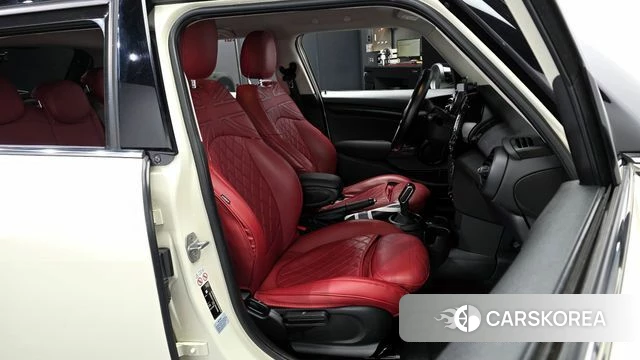 Mini Cooper 2020 Жемчужный цвет из Кореи, фото 2