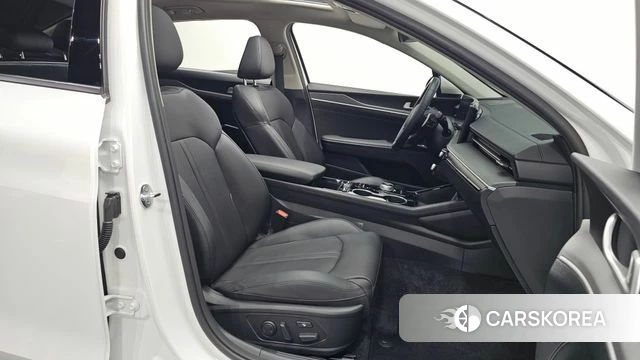 Kia The New K5 3rd generation 2024 Белый из Кореи, фото 2