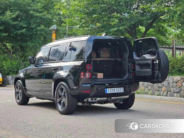 Land Rover Defender (L663) 2026 Черный из Кореи, фото 2
