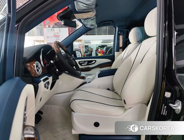 Mercedes-Benz V-class 2023 Черный из Китая, фото 2