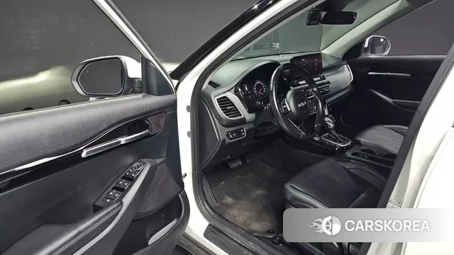 Kia Seltos 2021 Белый из Кореи, фото 2