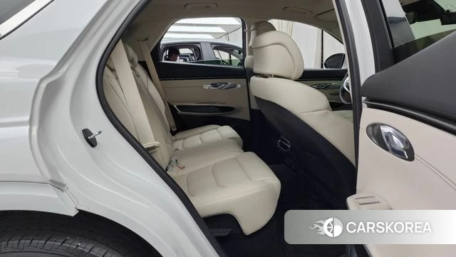 Genesis GV70 2022 Белый из Кореи, фото 2