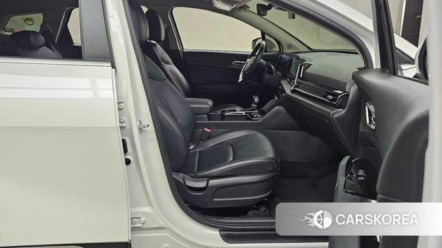 Kia Sportage 5th Generation 2022 Белый из Кореи, фото 2