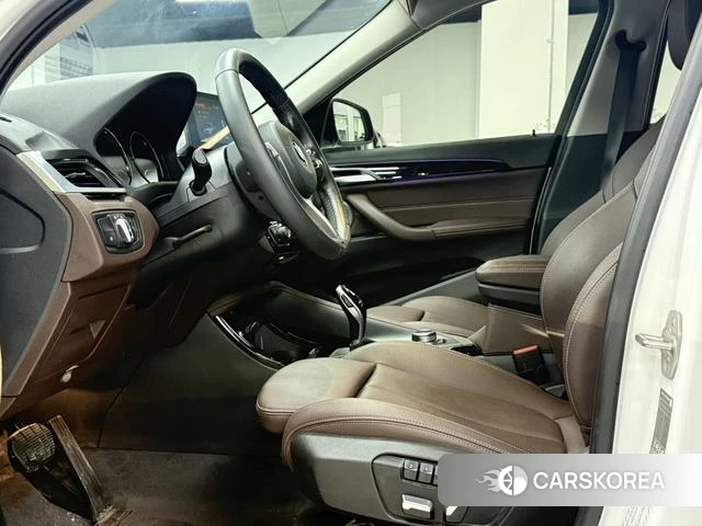 BMW X1 2021 Белый из Китая, фото 2