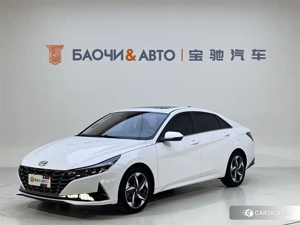 Hyundai Elantra 2022 Белый из Китая, фото 2