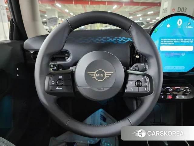 Mini Cooper C 4th generation 2024 Красный из Кореи, фото 2