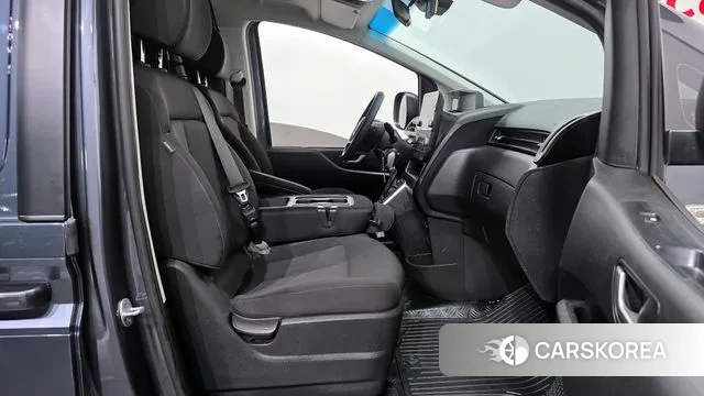 Hyundai Staria 2022 Серый из Кореи, фото 2