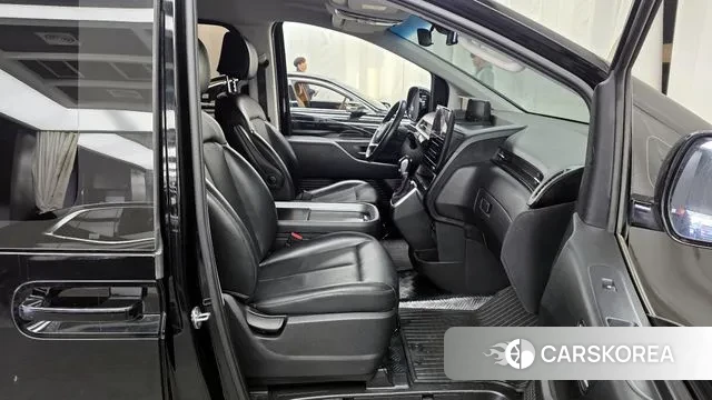 Hyundai Staria 2021 Черный из Кореи, фото 2