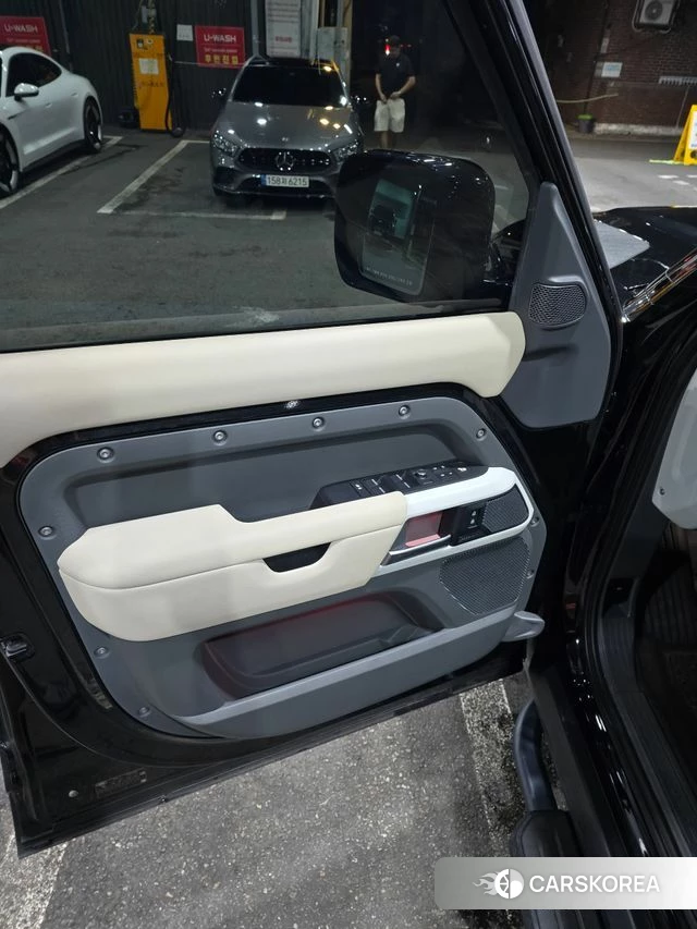 Land Rover Defender (L663) 2020 Черный из Кореи, фото 2