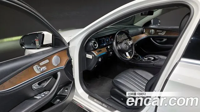 Mercedes-Benz E-Class W213 2018 Белый из Кореи, фото 2