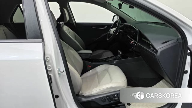Kia Di Ol Nu Niro 2022 Белый из Кореи, фото 2
