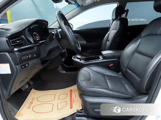 Kia Niro Plus 2022 Белый из Кореи, фото 2