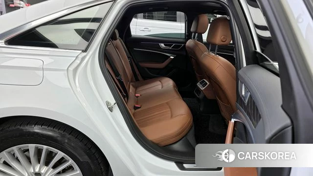 Audi A6 (C8) 2021 Белый из Кореи, фото 2