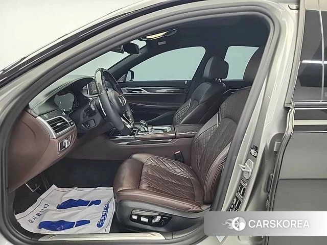 BMW 7 Series (G11) 2019 Черный из Кореи, фото 2