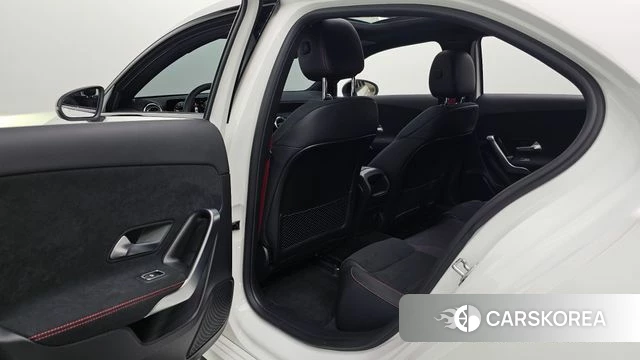 Mercedes-Benz A-Class W177 2022 Белый из Кореи, фото 2