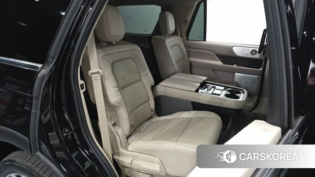 Lincoln Navigator 4th generation 2021 Черный из Кореи, фото 2