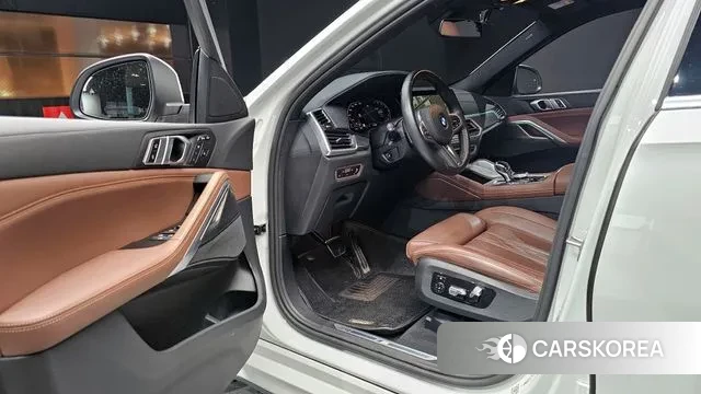 BMW X6 (G06) 2022 Белый из Кореи, фото 2