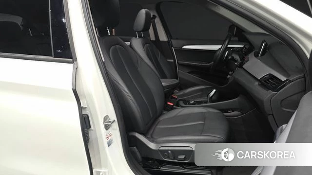BMW X1 (F48) 2018 Белый из Кореи, фото 2