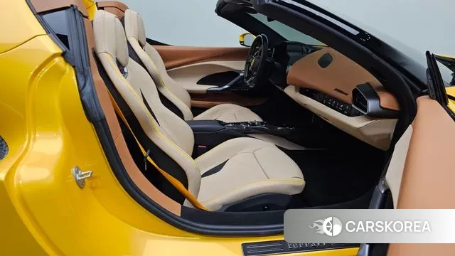 Ferrari 296 GTS 2024 Желтый из Кореи, фото 2