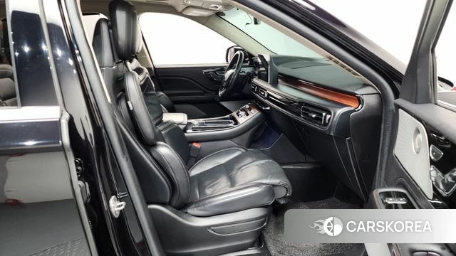 Lincoln Aviator 2nd generation 2021 Черный из Кореи, фото 2