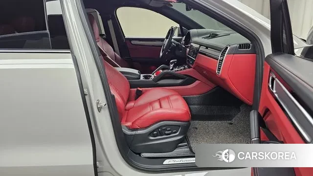 Porsche Cayenne (PO536) 2023 Серебристо-серый из Кореи, фото 2