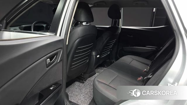 Ssangyong Berry New Tivoli 2022 Серебристо-серый из Кореи, фото 2