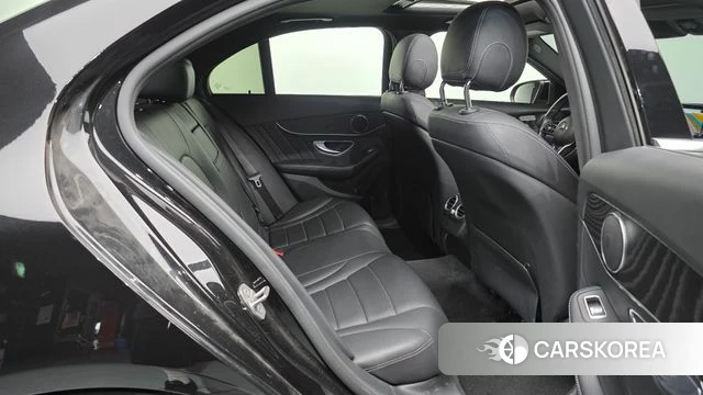 Mercedes-Benz C-Class W205 2019 Черный из Кореи, фото 2