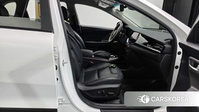 Kia Niro Plus 2022 Белый из Кореи, фото 2