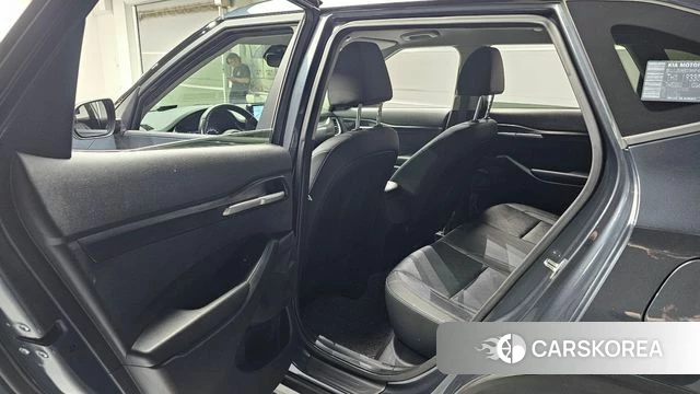 Kia Seltos 2021 Серый из Кореи, фото 2