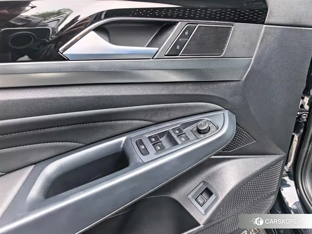 Volkswagen Passat 2024 Черный из Китая, фото 2