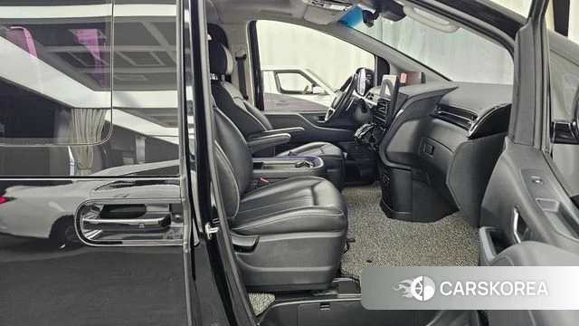 Hyundai Staria 2021 Черный из Кореи, фото 2