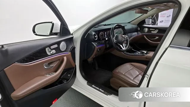 Mercedes-Benz E-Class W213 2020 Белый из Кореи, фото 2