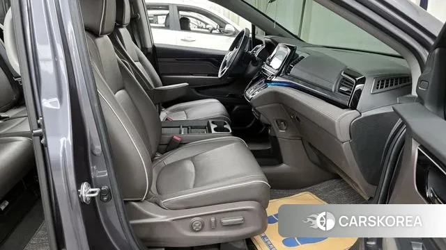 Honda Odyssey 2023 Серый из Кореи, фото 2