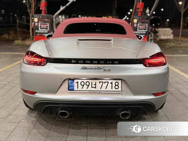 Porsche 718 Boxster 2022 Серебряный из Кореи, фото 2