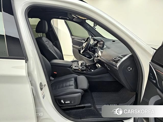 BMW X3 (G01) 2022 Белый из Кореи, фото 2