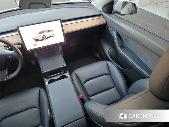 Tesla Model Y 2022 Белый из Кореи, фото 2