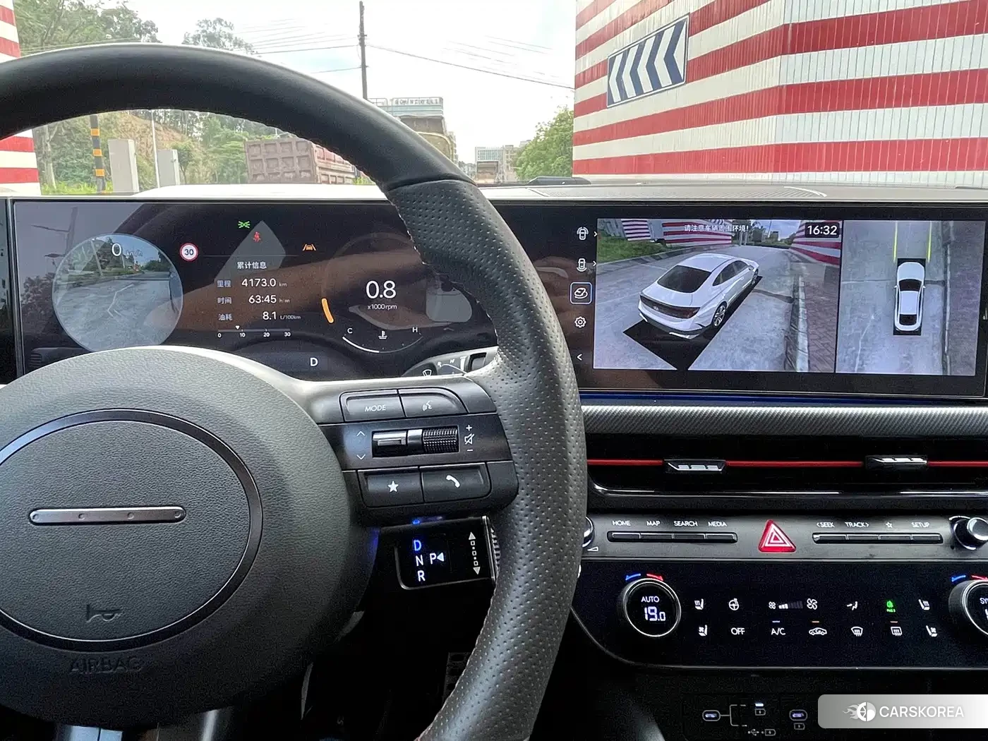 Hyundai Sonata 2024 Silver/gray из Китая, фото 2