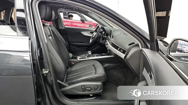 Audi A4 (B9) 2019 Серый из Кореи, фото 2