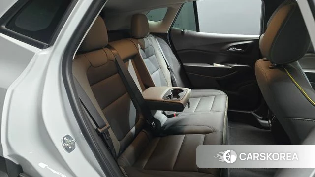 Chevrolet (GM Daewoo) Trax Crossover 2023 Белый из Кореи, фото 2